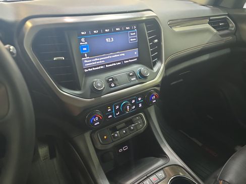 Used 2023 GMC Acadia AT4 w/ Technology Package AWD/4WD image 17