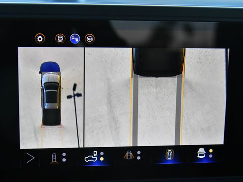 Used 2024 Chevrolet Silverado EV W/T image 19