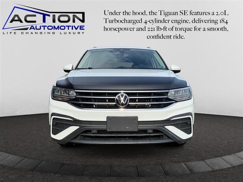 Used 2022 Volkswagen Tiguan SE image 3