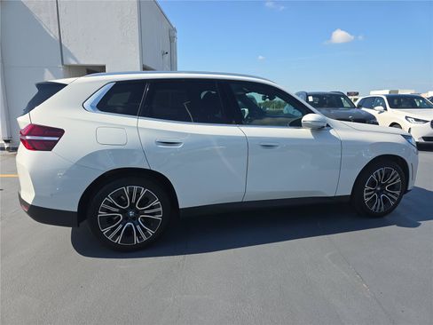 Used 2026 BMW X3 xDrive30i w/ Convenience Package AWD/4WD image 3