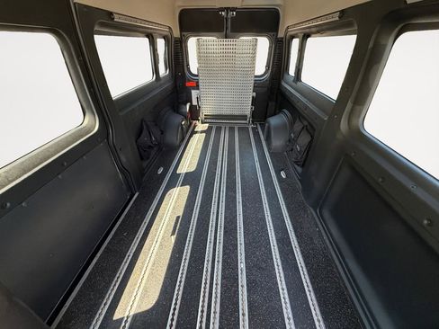 Used 2016 RAM ProMaster 2500 w/ Premium Appearance Group image 12