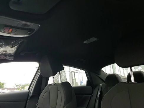 New 2025 Hyundai Elantra SEL image 23