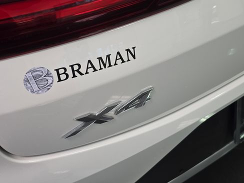 Used 2025 BMW X4 xDrive30i image 5