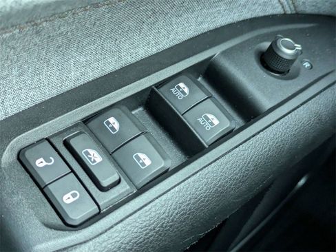 Used 2022 Jeep Compass Latitude image 24