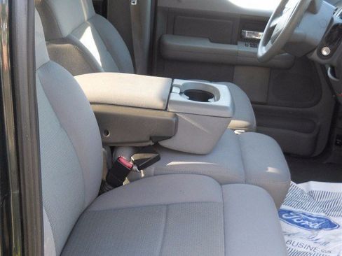 Used 2006 Ford F150 XLT image 4