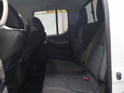 Used 2019 Nissan Frontier Desert Runner image 14