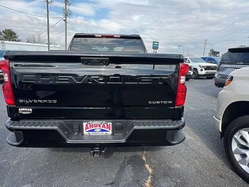 New 2025 Chevrolet Silverado 1500 Custom image 6