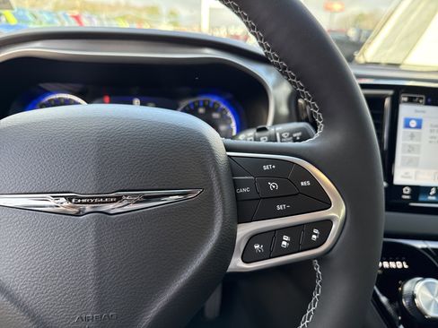 New 2026 Chrysler Voyager LX image 25