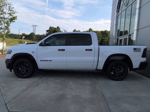 New 2026 RAM 1500 Laramie AWD/4WD image 4