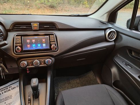 Used 2023 Nissan Versa S w/ Trunk Package image 20