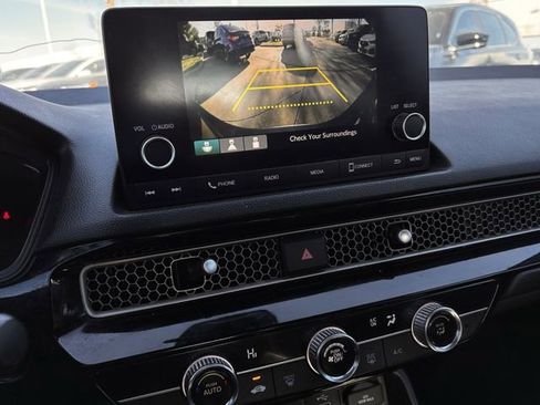 Used 2023 Honda Civic Sport image 18