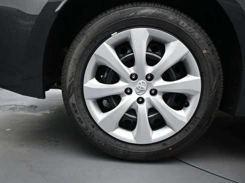 Used 2025 Toyota Corolla LE image 15