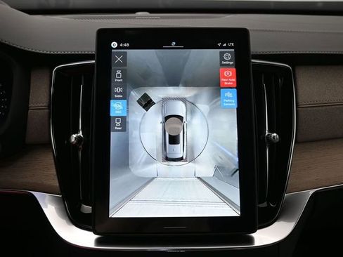 New 2026 Volvo XC90 B6 Ultra w/ Protection Package Premier image 21