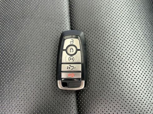 Used 2019 Ford F150 Raptor w/ Equipment Group 802A Luxury image 33