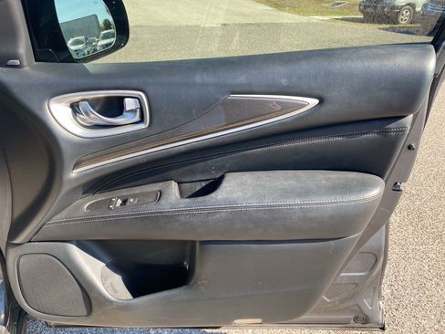 Used 2020 INFINITI QX60 Luxe w/ Essential Package image 18