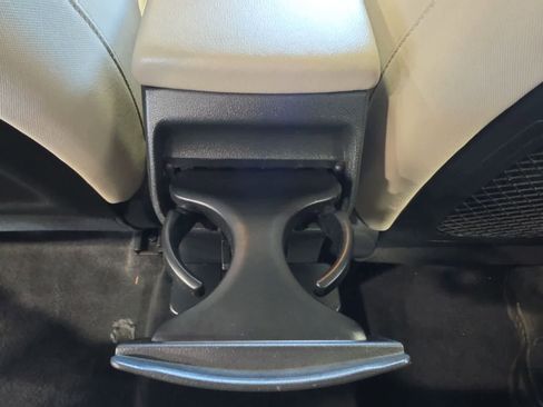 Used 2018 Hyundai Elantra Value Edition FWD image 30