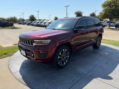 Used 2021 Jeep Grand Cherokee L Overland w/ Luxury Tech Group IV RWD image 3