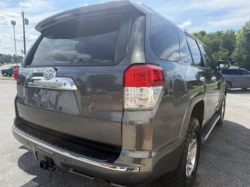 Used 2011 Toyota 4Runner SR5 w/ Premium Pkg w/Leather AWD/4WD image 7