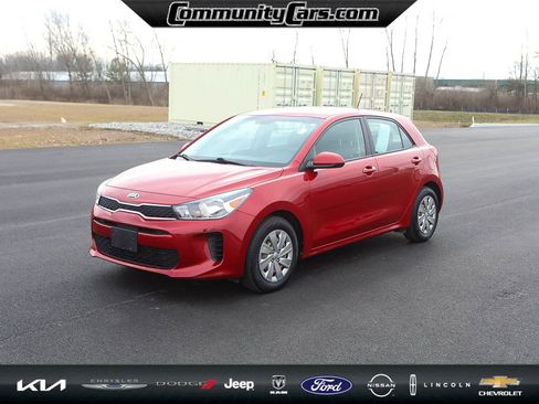 Used 2018 Kia Rio S image 2