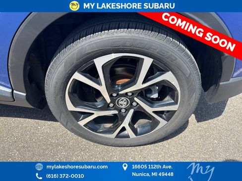 Used 2018 Toyota C-HR XLE FWD image 9