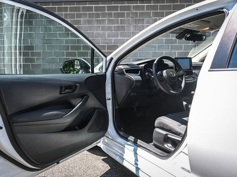 Used 2022 Toyota Corolla LE FWD image 7