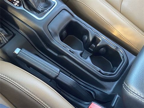 Used 2023 Jeep Wrangler Unlimited Sahara image 18