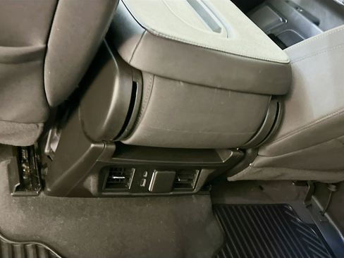 Used 2024 GMC Sierra 1500 Elevation image 28