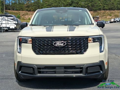 New 2025 Ford Maverick Lariat w/ Black Appearance Package image 8