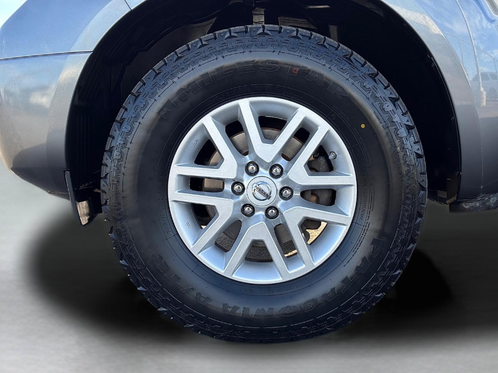 Used 2018 Nissan Frontier SV AWD/4WD image 11