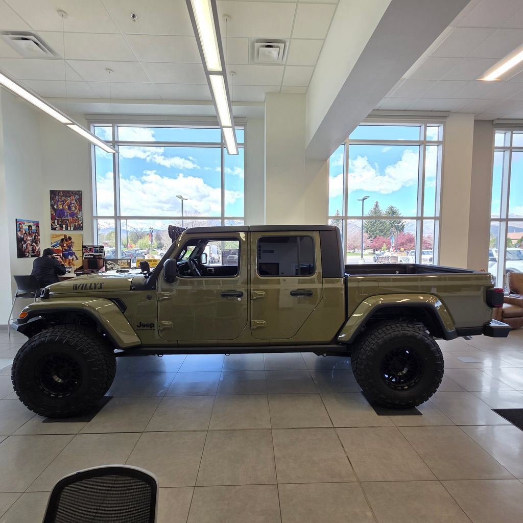 New 2026 Jeep Gladiator Sport AWD/4WD image 3