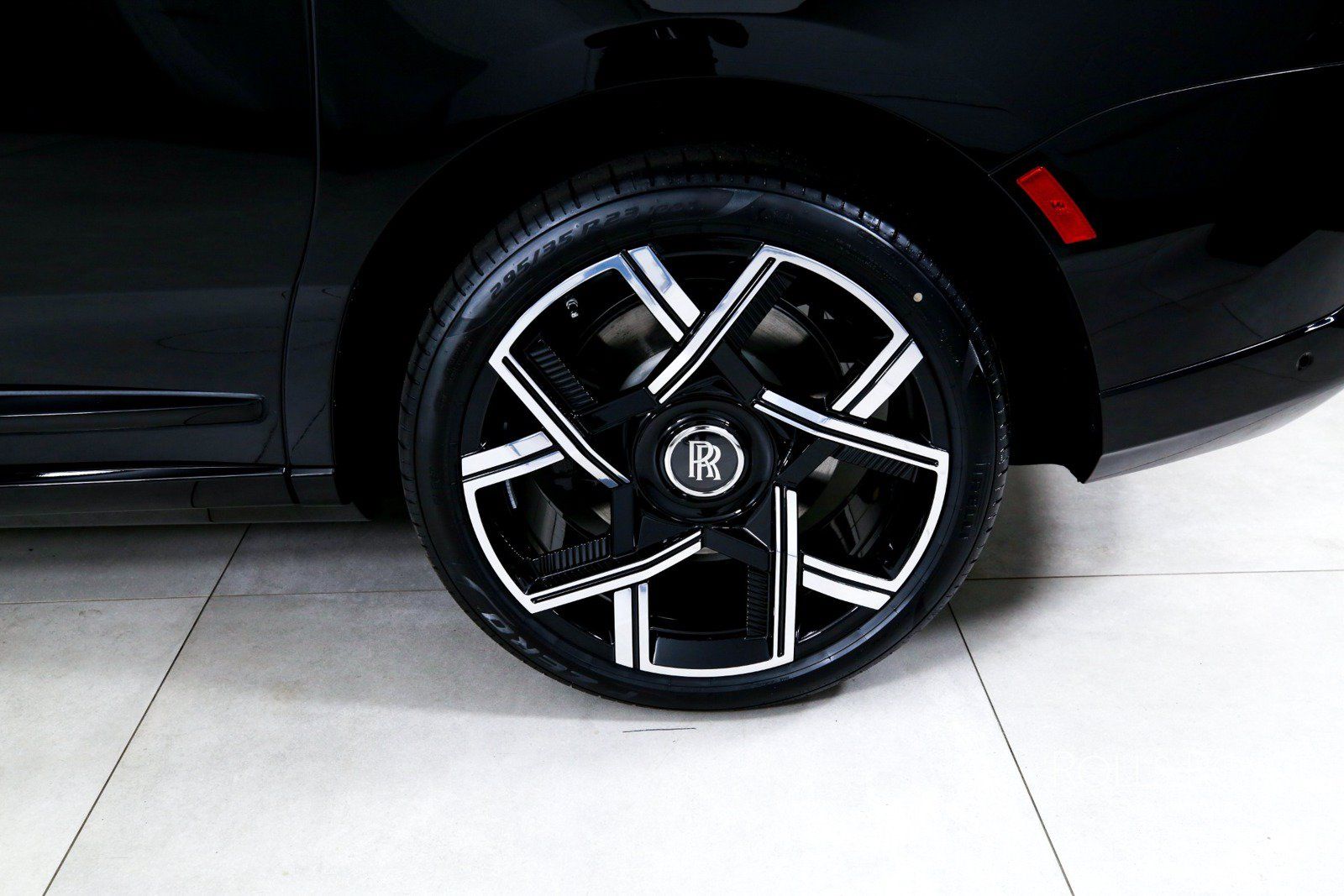 New 2027 Rolls-Royce Cullinan Black Badge AWD/4WD image 44