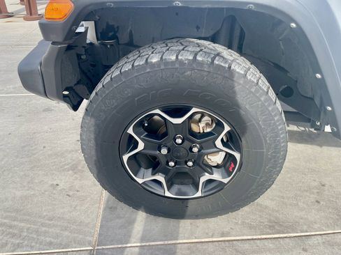 Used 2021 Jeep Wrangler Sport S image 9