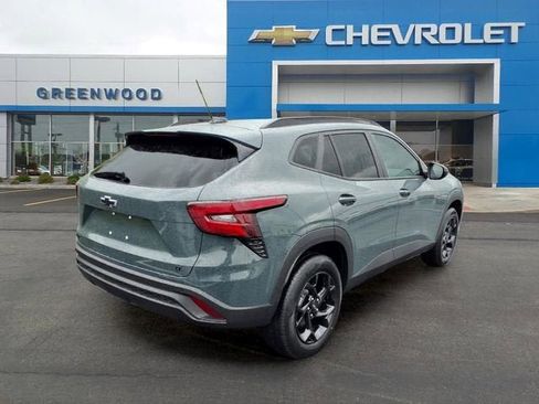 New 2026 Chevrolet Trax LT w/ Driver Confidence Package FWD image 3
