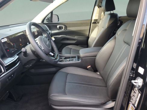Certified 2025 Kia Sorento EX w/ Panoramic Sunroof Package FWD image 16