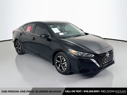 Certified 2024 Nissan Sentra SV FWD image 3