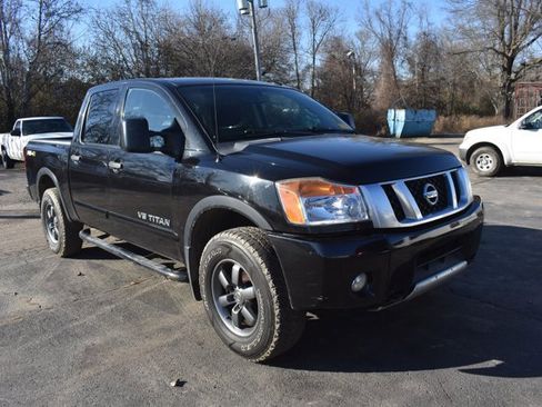Used 2014 Nissan Titan PRO-4X image 2