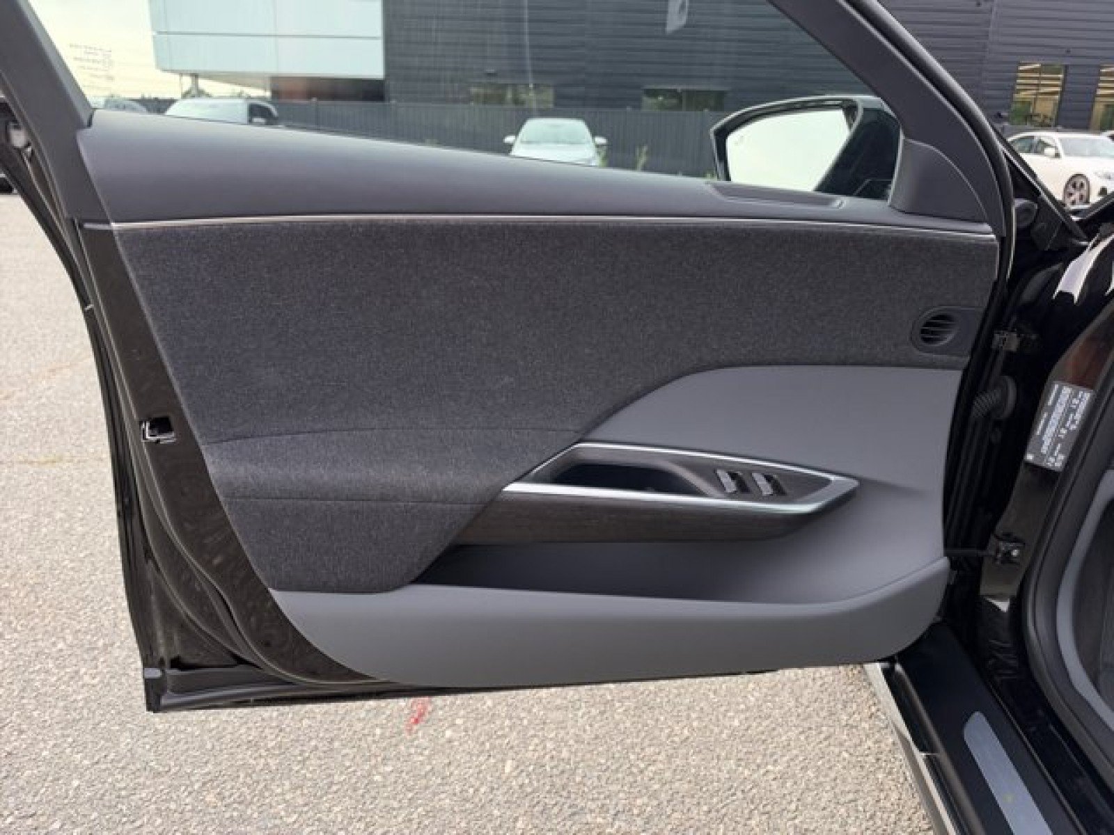 Used 2025 Lucid Air Pure RWD image 20