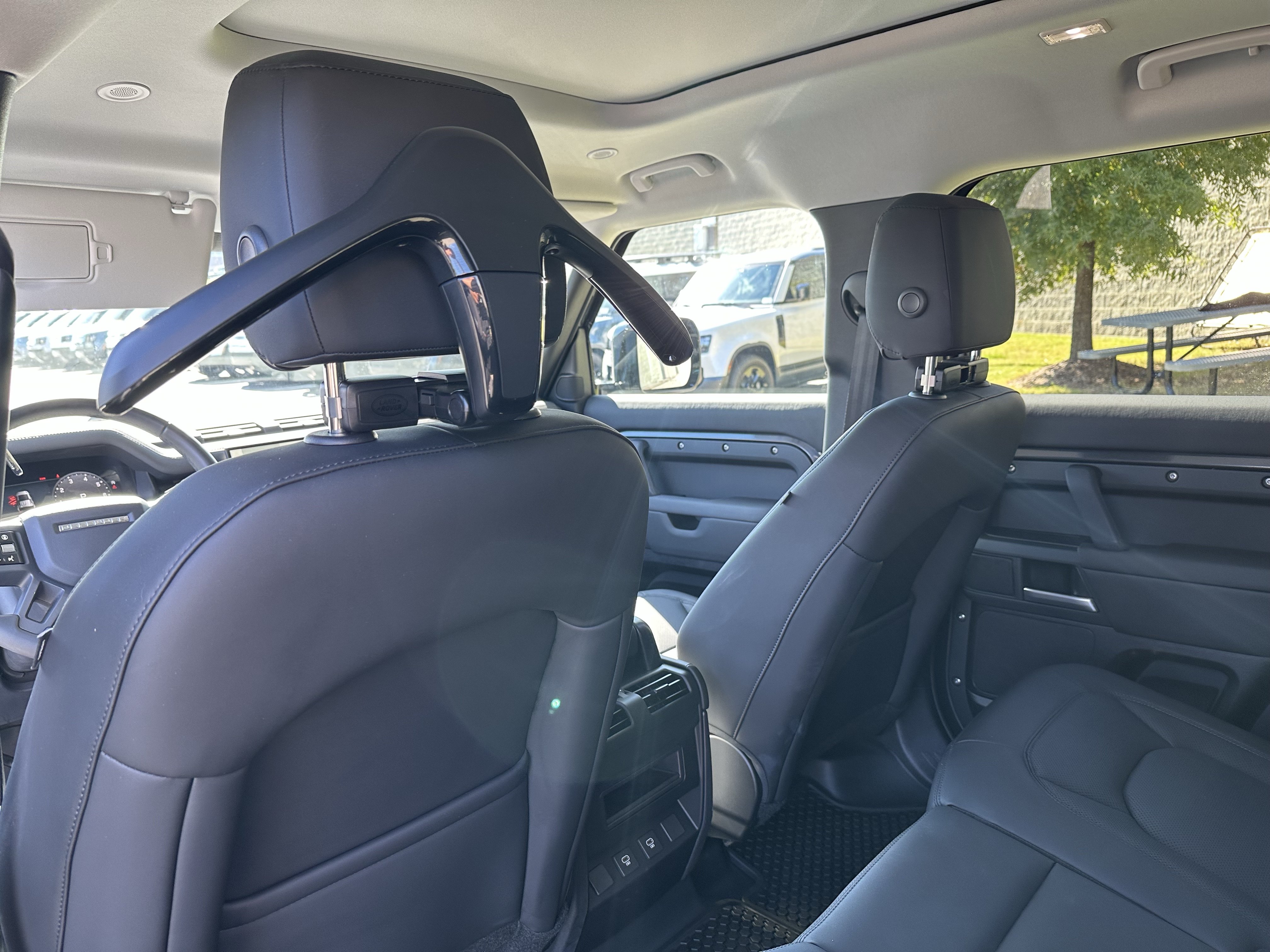 Certified 2025 Land Rover Defender 110 S AWD/4WD image 33
