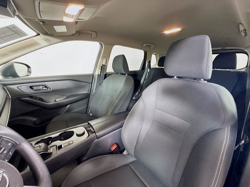 Used 2024 Nissan Rogue S AWD/4WD image 11