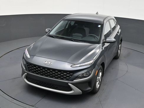 Used 2022 Hyundai Kona SE image 19