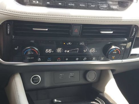 Used 2023 Nissan Rogue SL w/ SL Premium Package FWD image 17