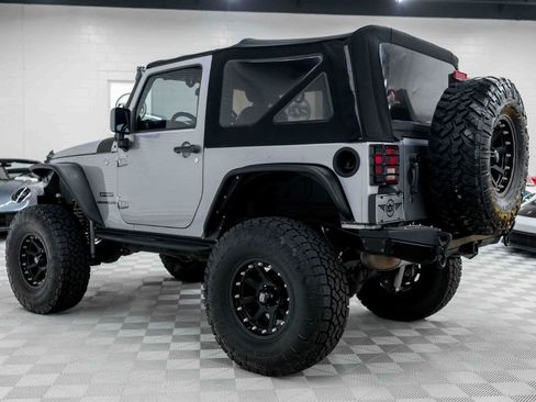 Used 2013 Jeep Wrangler Sport AWD/4WD image 9