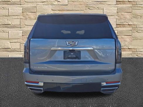 Certified 2025 Cadillac Escalade Premium Luxury image 3