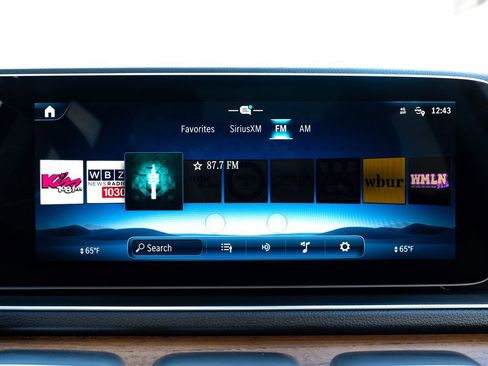 Used 2024 Mercedes-Benz GLE 350 4MATIC w/ Driver Assistance Package image 29