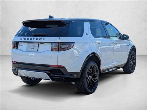 New 2026 Land Rover Discovery Sport Landmark image 2