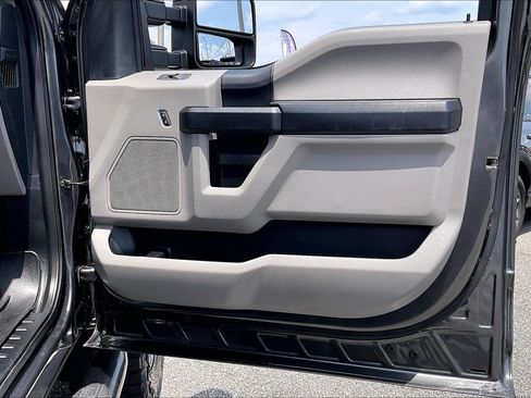Used 2020 Ford F250 XL w/ STX Appearance Package AWD/4WD image 22