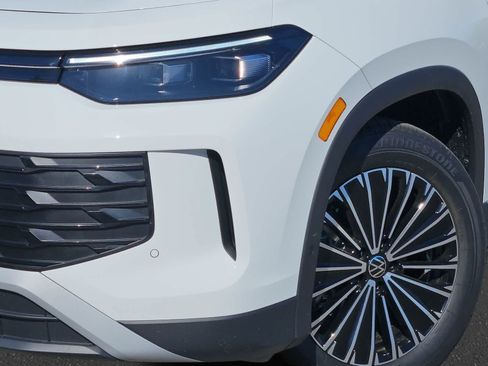 Certified 2026 Volkswagen Tiguan S FWD image 11