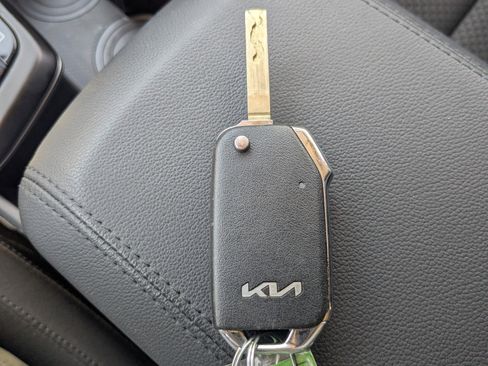 Certified 2025 Kia Sportage LX AWD/4WD image 36