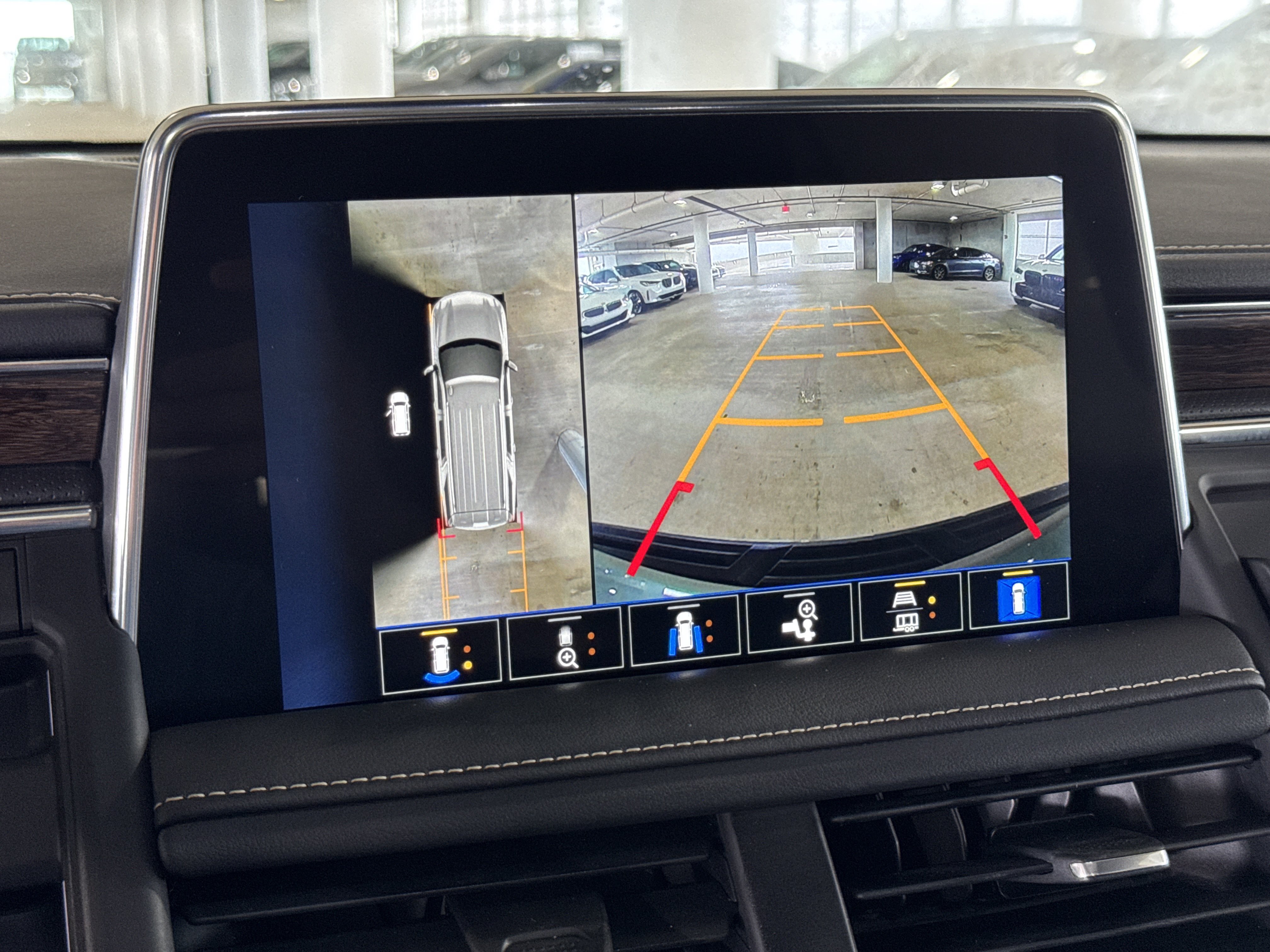 Used 2023 Chevrolet Tahoe Premier RWD image 29