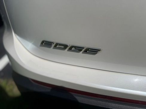Used 2017 Ford Edge Titanium w/ Equipment Group 301A image 10